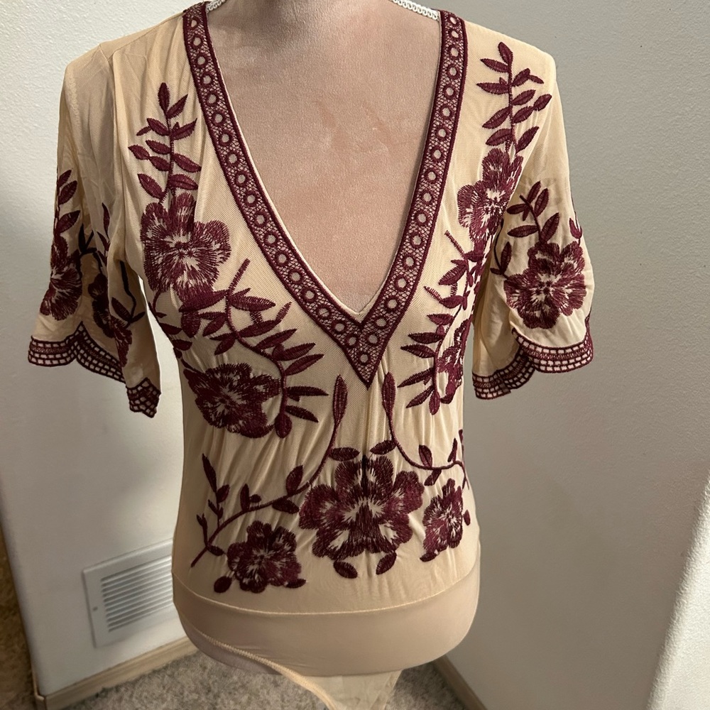 NanaMacs body suit new size large